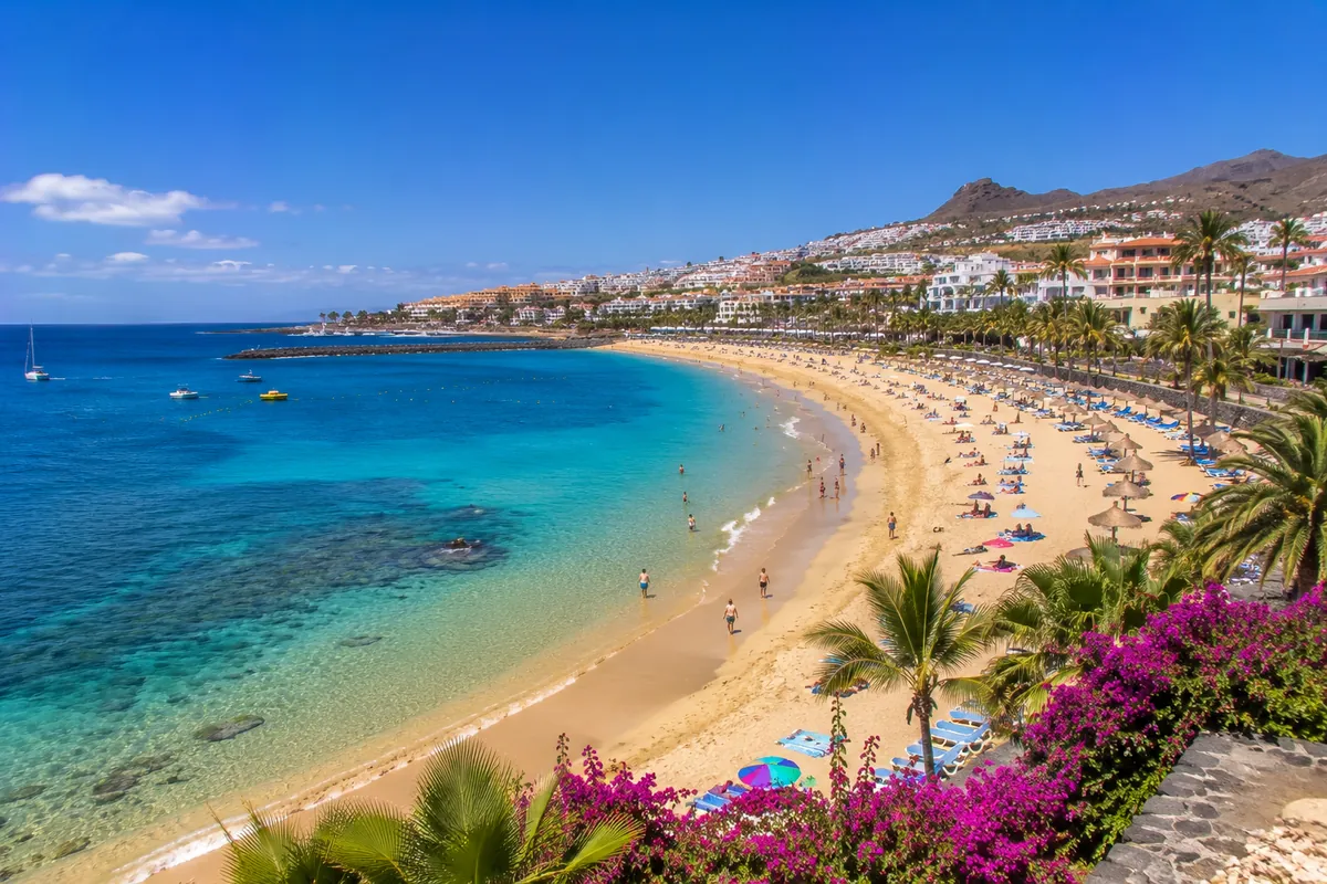 Playa de las Vistas beach in Los Cristianos