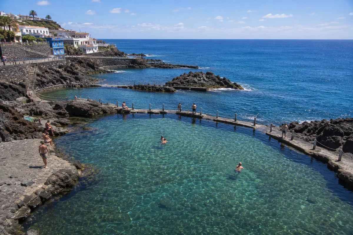 Natural volcanic rock pools at El Pris